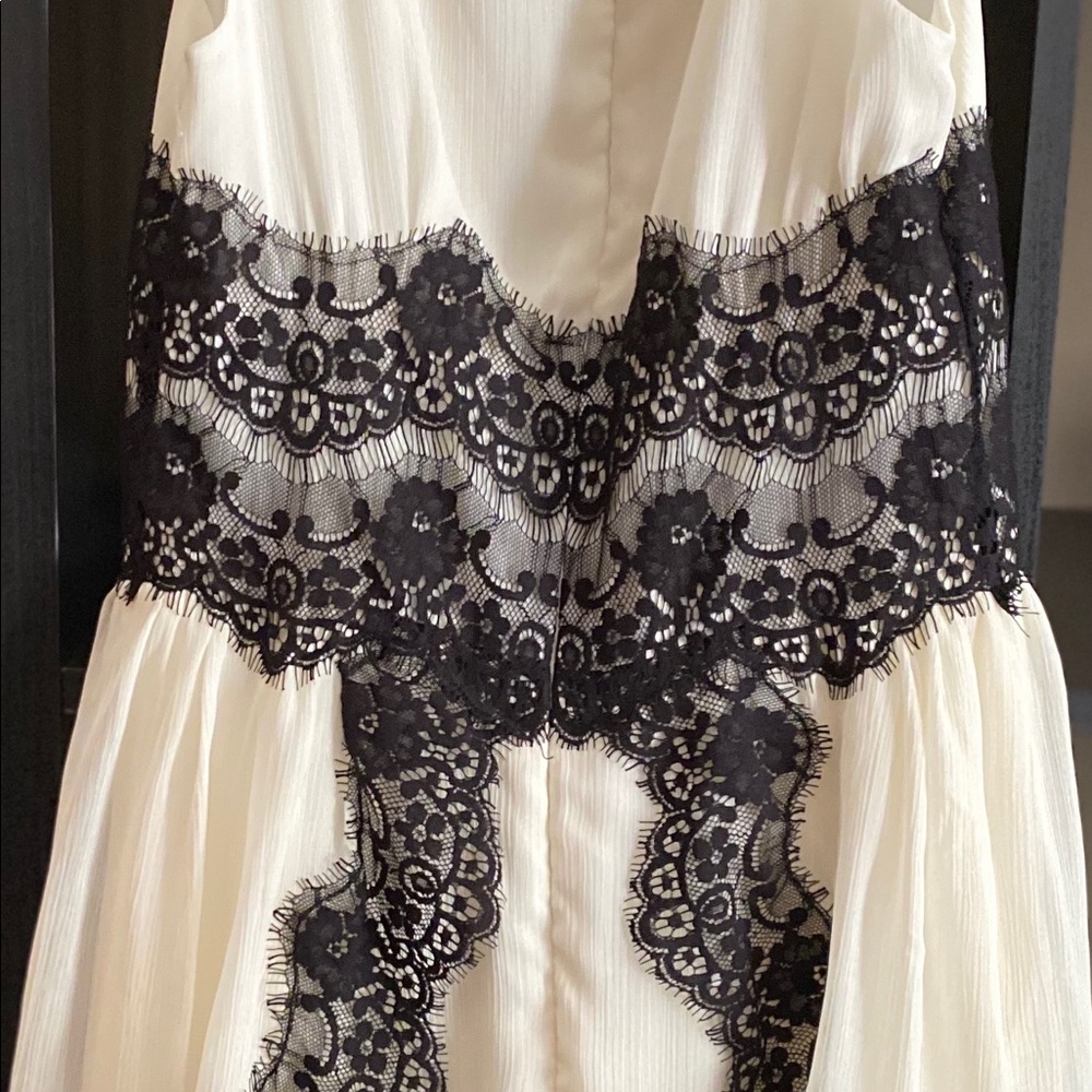 bebe Dress - Picture 2 of 2